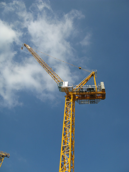 馬尼新款Potain MCR 160動(dòng)臂起重機(jī)旨在節(jié)省空間和成本 _行業(yè)資訊_第一工程機(jī)械網(wǎng)